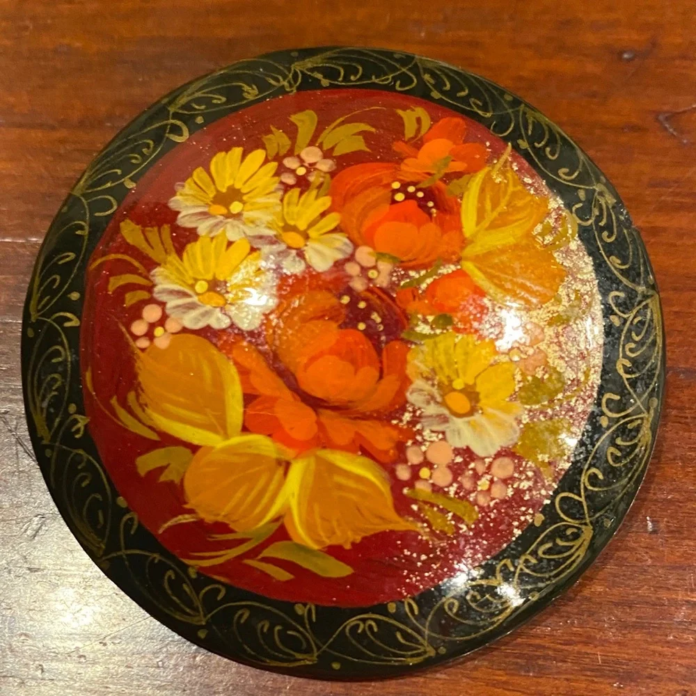 Russian Signed Hand Painted Floral Brooch - Picture 2 of 3
